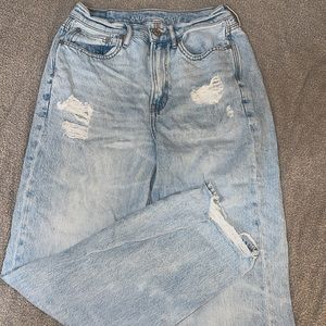 light wash American Eagle jeans! only worn once!